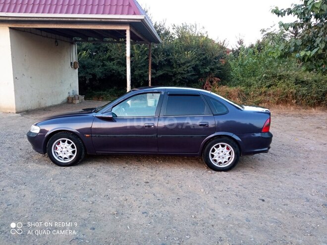 Opel Vectra 1996, 350,000 km - 2.0 l - Bakı