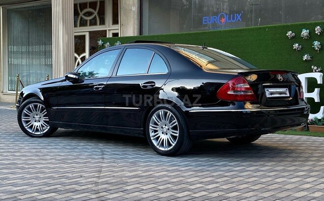 Mercedes E 320 2002, 318,000 km - 3.2 l - Bakı