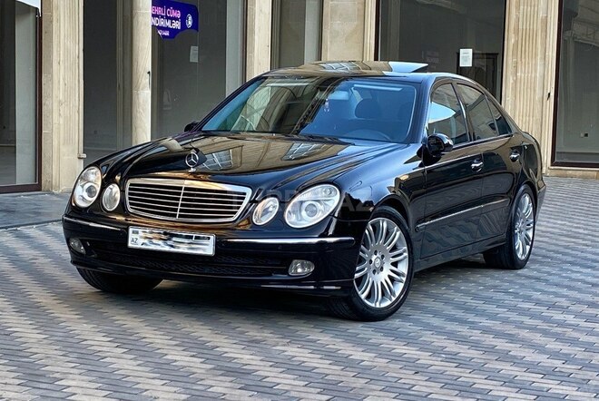 Mercedes E 320 2002, 318,000 km - 3.2 l - Bakı