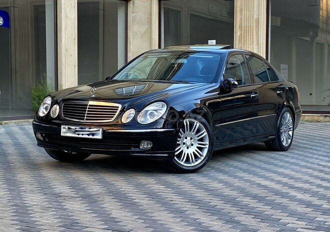 Mercedes E 320 2002, 318,000 km - 3.2 l - Bakı