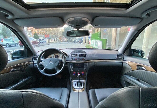 Mercedes E 320 2002, 318,000 km - 3.2 l - Bakı