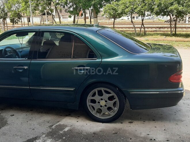 Mercedes E 240 2000, 290,000 km - 2.4 l - Kürdəmir