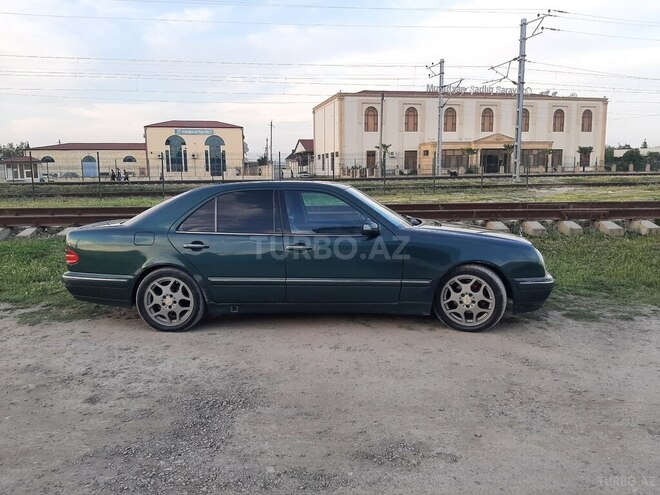 Mercedes E 240 2000, 290,000 km - 2.4 l - Kürdəmir