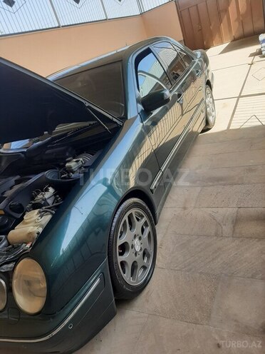 Mercedes E 240 2000, 290,000 km - 2.4 l - Kürdəmir