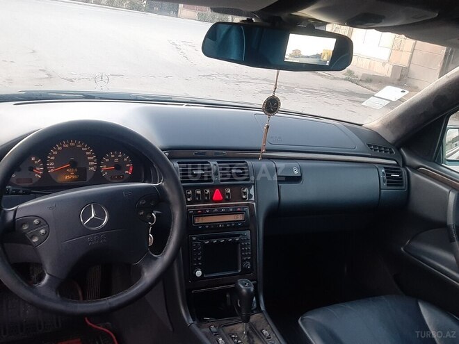 Mercedes E 240 2000, 290,000 km - 2.4 l - Kürdəmir