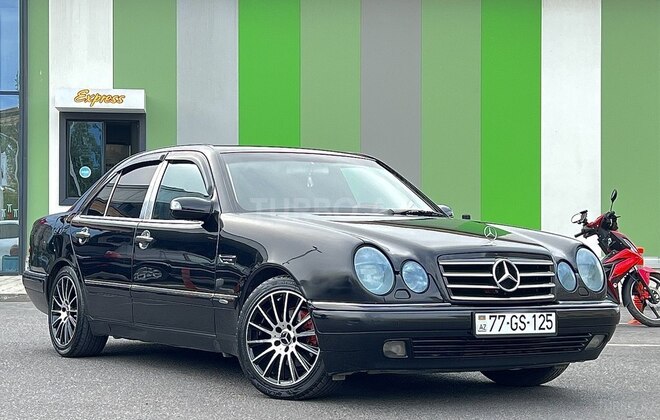 Mercedes E 240 1999, 294,000 km - 2.4 л - Bakı
