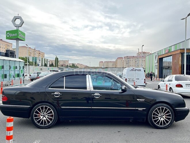 Mercedes E 240 1999, 294,000 km - 2.4 л - Bakı