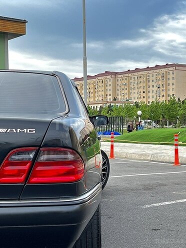 Mercedes E 240 1999, 294,000 km - 2.4 л - Bakı