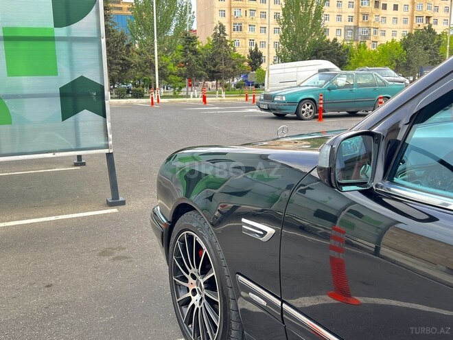 Mercedes E 240 1999, 294,000 km - 2.4 л - Bakı
