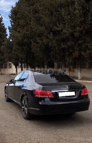 Mercedes E 350 2013, 233,000 km - 3.5 l - Qazax