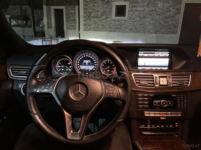 Mercedes E 350 2013, 233,000 km - 3.5 l - Qazax