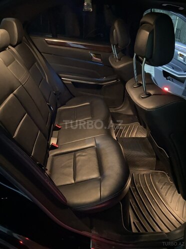 Mercedes E 350 2013, 233,000 km - 3.5 l - Qazax