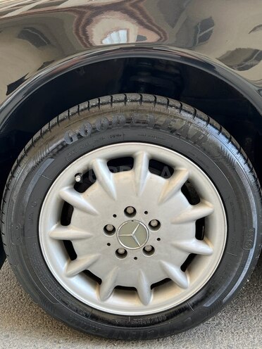 Mercedes E 280 2000, 393,000 km - 2.8 l - Bakı
