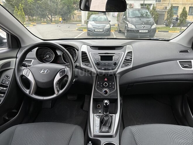 Hyundai Elantra 2015, 125,600 km - 1.6 л - Bakı