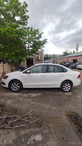 Volkswagen Polo 2013, 176,000 km - 1.6 l - Bakı