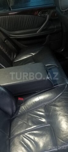 Mercedes E 220 2000, 399,000 km - 2.2 l - Bakı