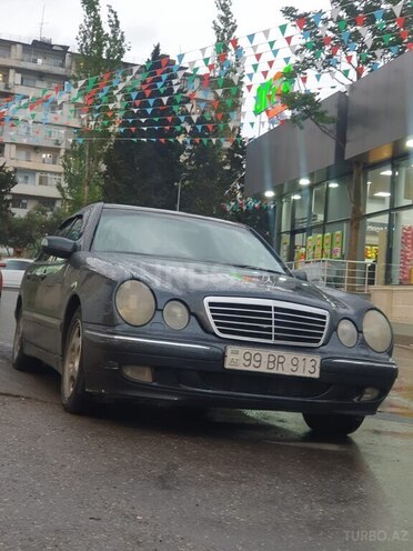 Mercedes E 220 2000, 399,000 km - 2.2 l - Bakı