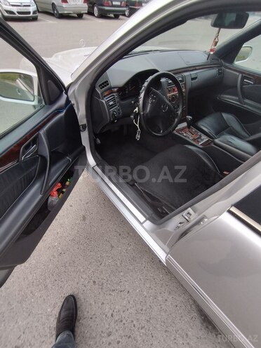 Mercedes E 240 2000, 317,000 km - 2.4 l - Bakı