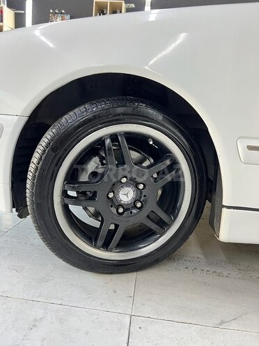 Mercedes E 240 2001, 270,000 km - 2.6 л - Bakı