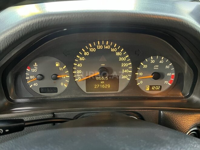 Mercedes E 240 2001, 270,000 km - 2.6 л - Bakı