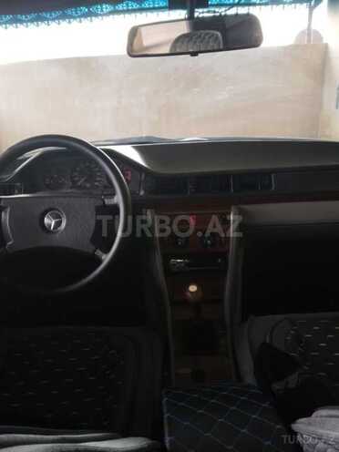 Mercedes E 220 1994, 351,234 km - 2.2 л - Salyan