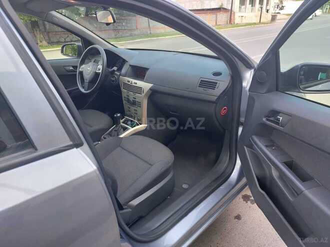 Opel Astra 2007, 73,000 km - 1.4 l - Qax