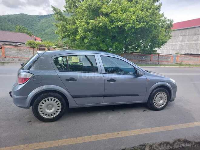 Opel Astra 2007, 73,000 km - 1.4 l - Qax