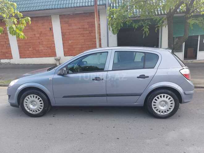 Opel Astra 2007, 73,000 km - 1.4 l - Qax