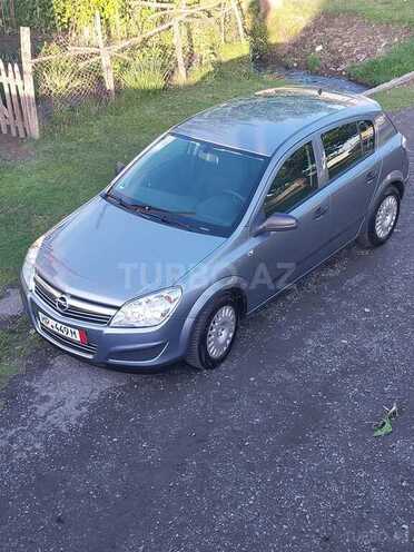 Opel Astra 2007, 73,000 km - 1.4 l - Qax