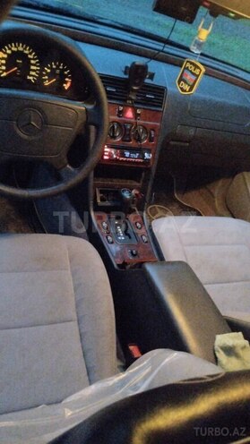 Mercedes C 220 1996, 150,000 km - 2.2 л - Masallı