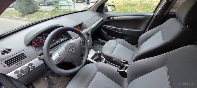 Opel Astra 2006, 240,000 km - 1.3 l - Bakı
