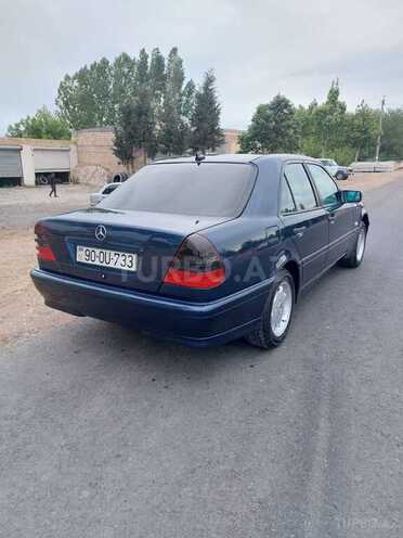 Mercedes C 220 2000, 384,000 km - 2.2 l - Bakı