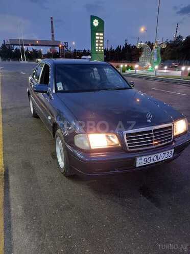 Mercedes C 220 2000, 384,000 km - 2.2 l - Bakı
