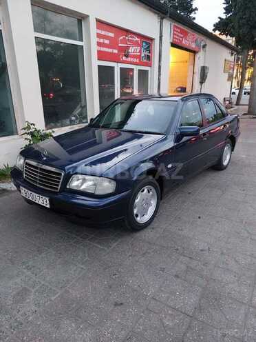 Mercedes C 220 2000, 384,000 km - 2.2 l - Bakı