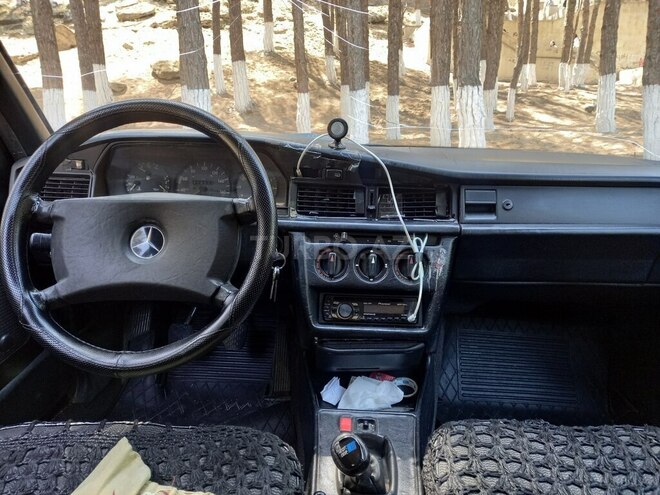 Mercedes 190 1988, 314,000 km - 2.0 l - Sumqayıt