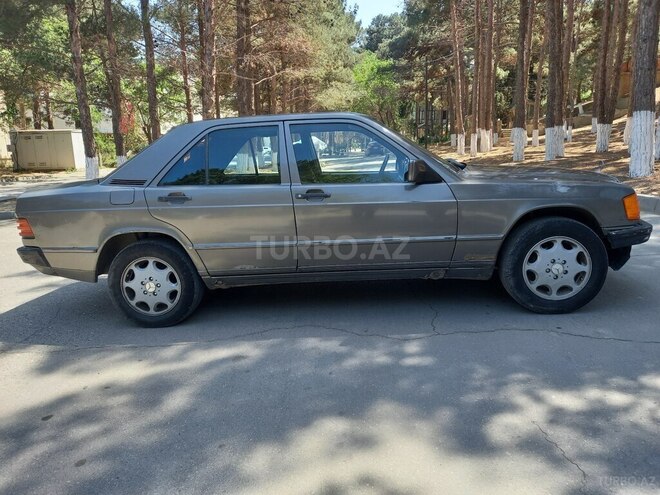 Mercedes 190 1988, 314,000 km - 2.0 l - Sumqayıt