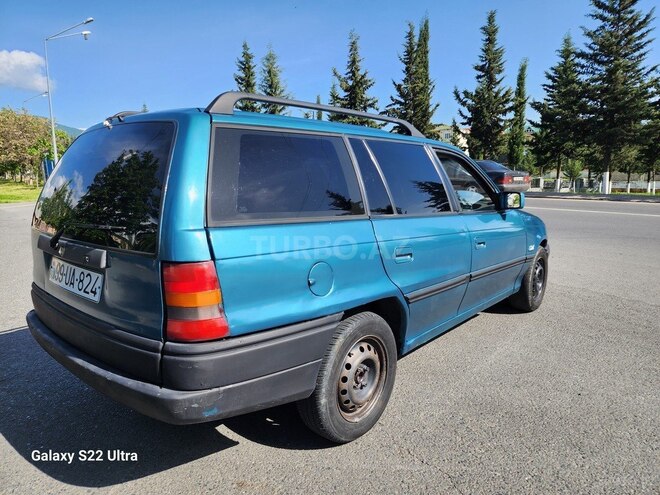 Opel Astra 1995, 569,623 km - 1.6 l - Zaqatala