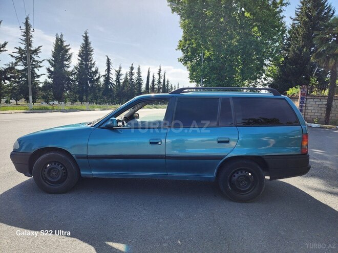 Opel Astra 1995, 569,623 km - 1.6 l - Zaqatala
