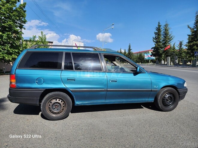 Opel Astra 1995, 569,623 km - 1.6 l - Zaqatala