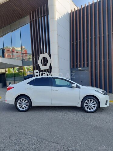 Toyota Corolla 2015, 121,000 km - 1.6 l - Bakı