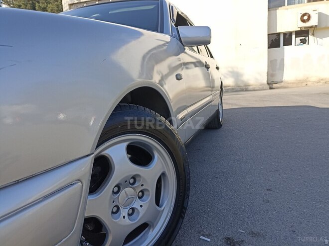 Mercedes E 230 1996, 396,000 km - 2.3 l - Sumqayıt