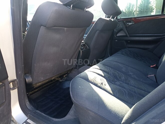 Mercedes E 230 1996, 396,000 km - 2.3 l - Sumqayıt