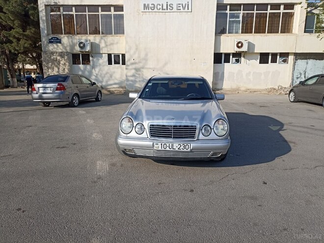 Mercedes E 230 1996, 396,000 km - 2.3 l - Sumqayıt