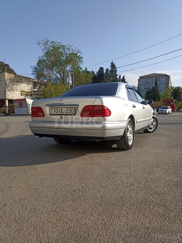 Mercedes E 230 1996, 396,000 km - 2.3 l - Sumqayıt