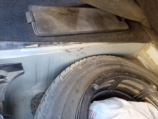 Mercedes E 230 1996, 396,000 km - 2.3 l - Sumqayıt