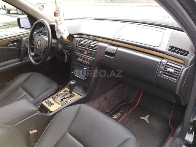 Mercedes E 320 1998, 300,000 km - 3.2 l - Şəmkir