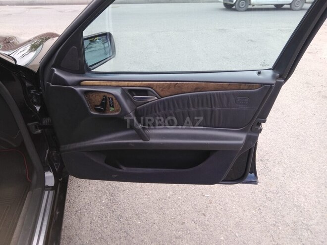 Mercedes E 320 1998, 300,000 km - 3.2 l - Şəmkir