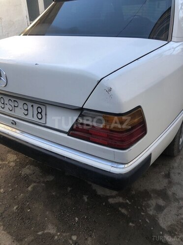 Mercedes E 200 1990, 370,000 km - 2.0 l - Bakı