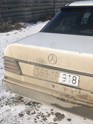 Mercedes E 200 1990, 370,000 km - 2.0 l - Bakı