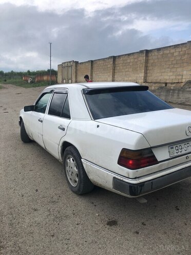 Mercedes E 200 1990, 370,000 km - 2.0 l - Bakı
